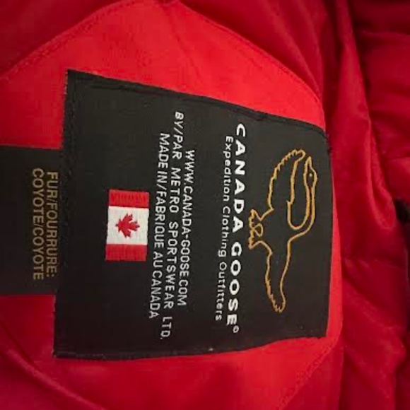 Canada Goose Expedition Parka – Men’s XL – Red – Coyote Fur – NWT Condition - Picture 7 of 7